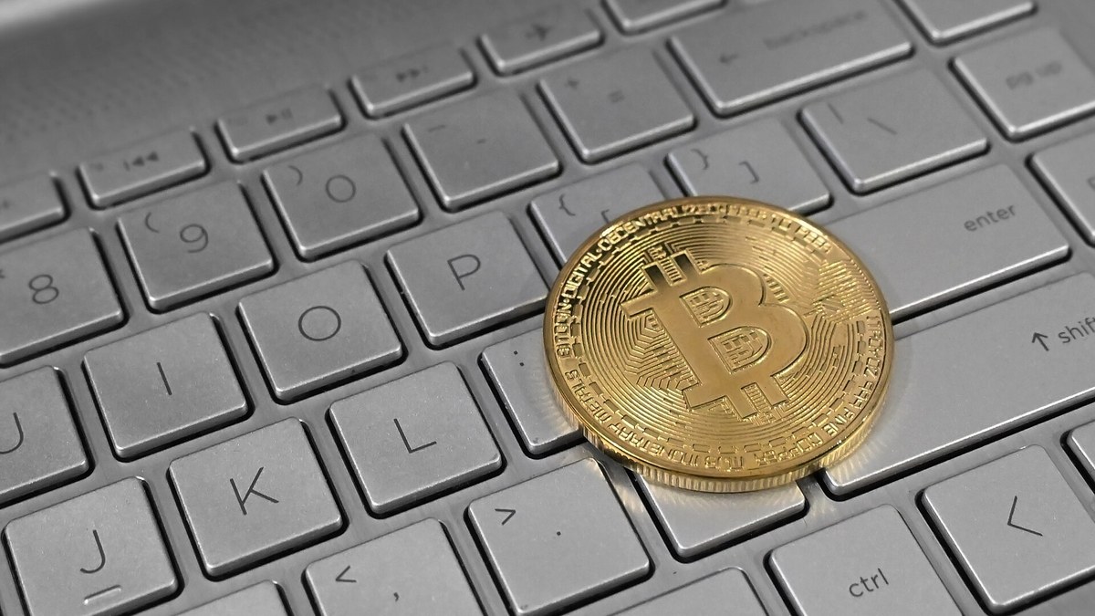 Bitcoin recovers to $80,805 after dipping below $80,000
