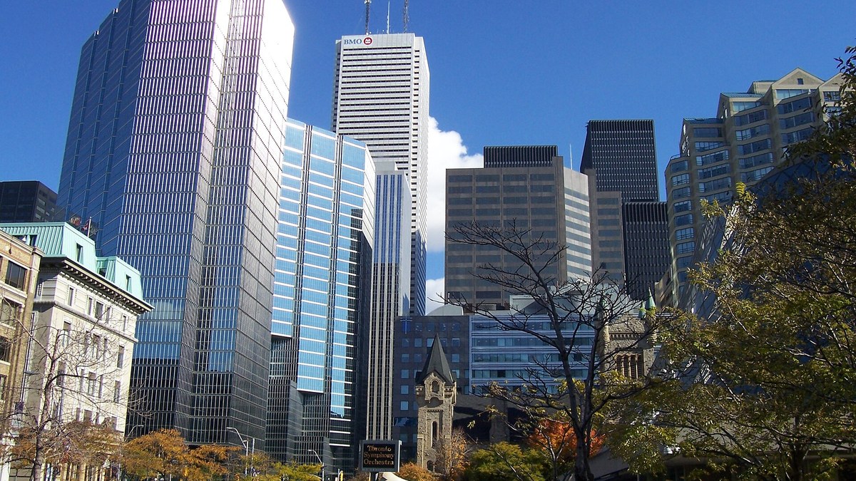 TSX hits a six-day high as Celestica jumps 11.9%